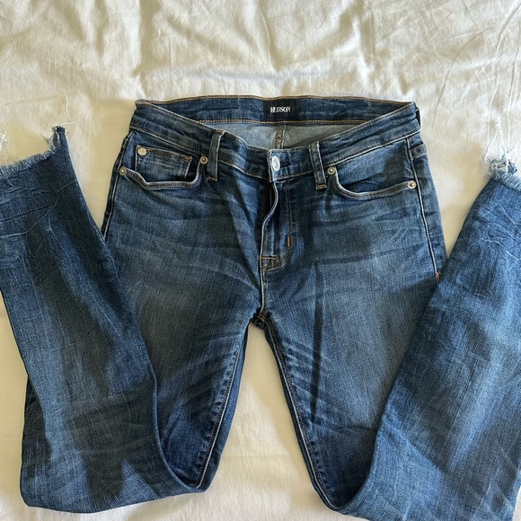 Hudson women’s, raw edge hem 27 jeans - Picture 6 of 6
